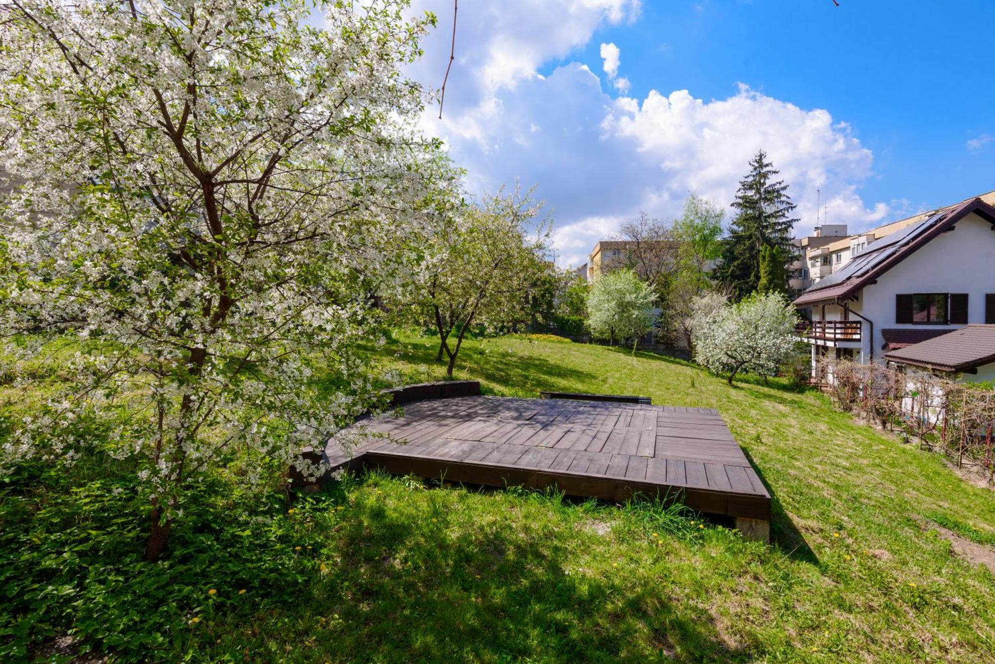 Casa Cu Cires Brasov Apartment Ngoại thất bức ảnh